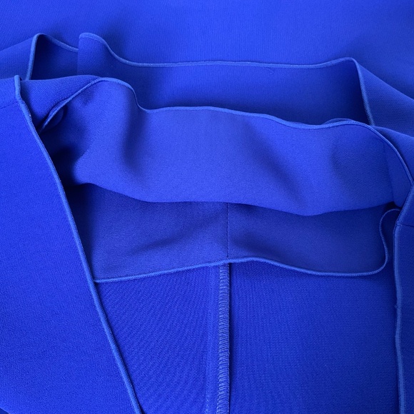 Aritzia Babaton Blouse Medium Blue Luxury Careerwear Long Sleeves Button Cuff XS - Picture 11 of 15